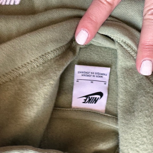 NWOT Kids NIKE Hoodie medium - Picture 2 of 3